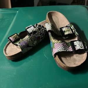 Madden girl sandals pretty print